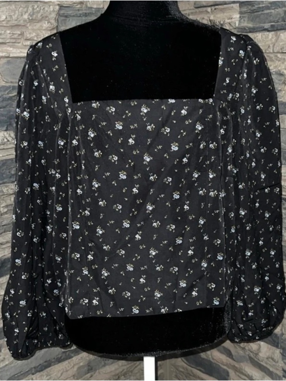 Levi's Black Floral Square Neck Puff Sleeve Top